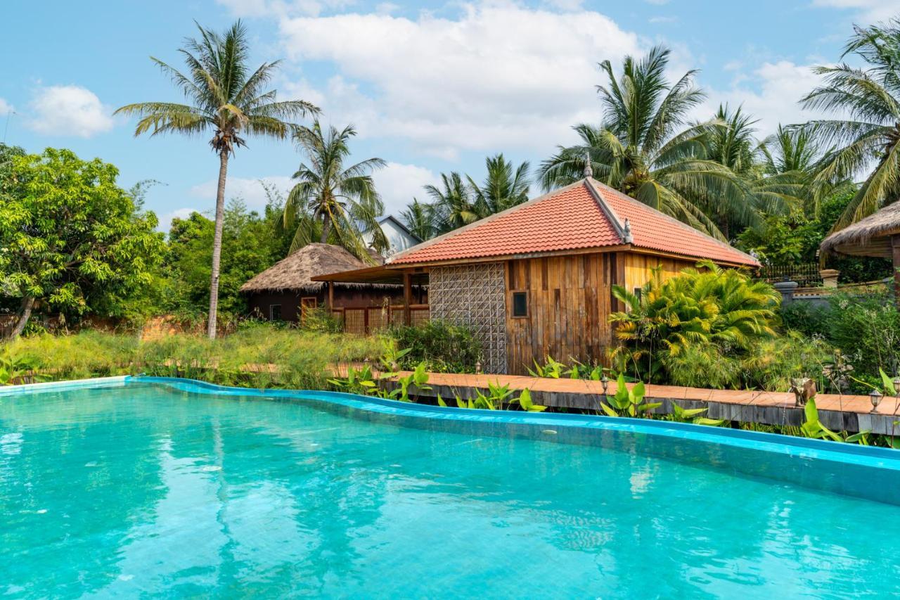 Authentic Khmer Village Resort Siem Reap Exterior foto