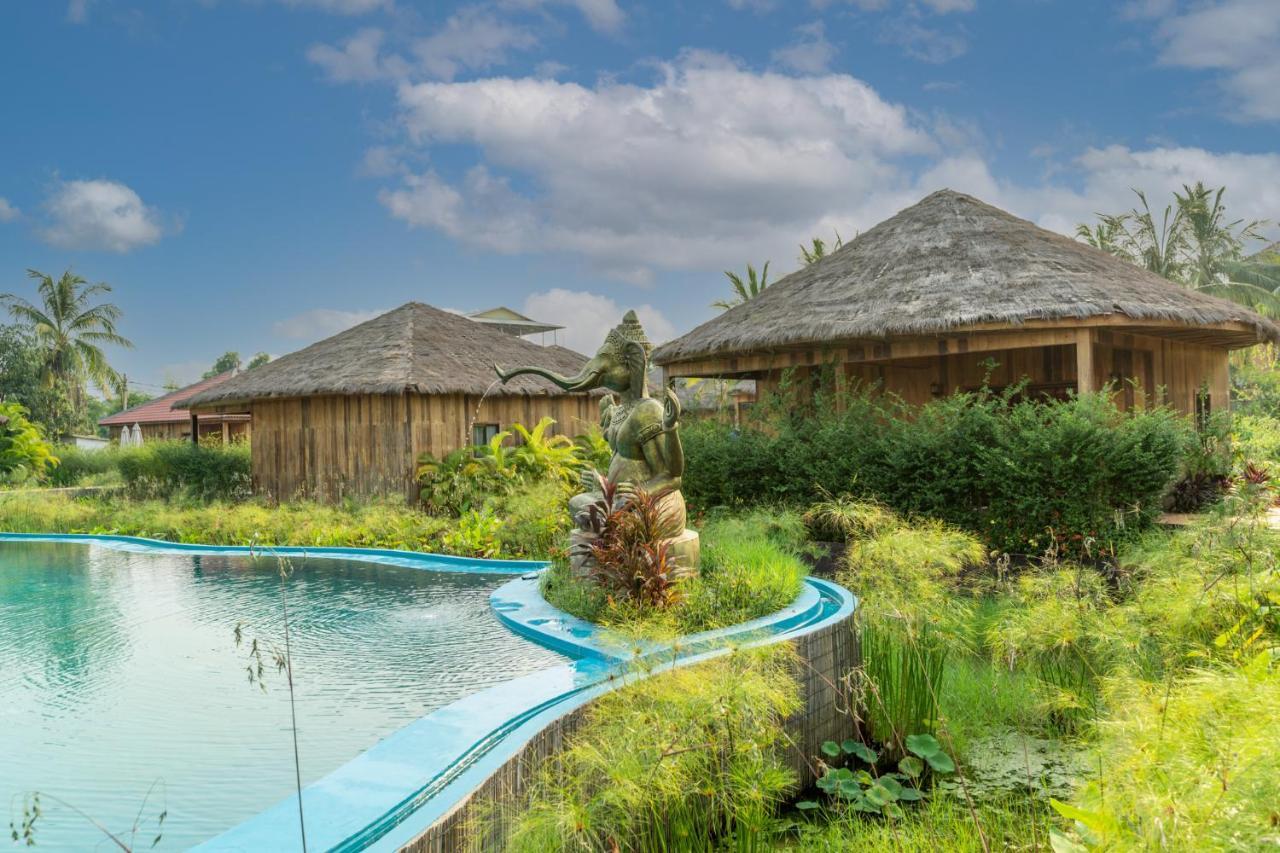 Authentic Khmer Village Resort Siem Reap Exterior foto