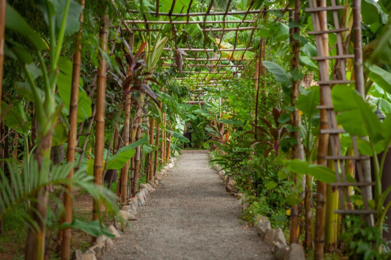 Authentic Khmer Village Resort Siem Reap Exterior foto